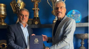 مجری: استقلال و بسکتبال؟ خدا به بسکتبالمان رحم کند!