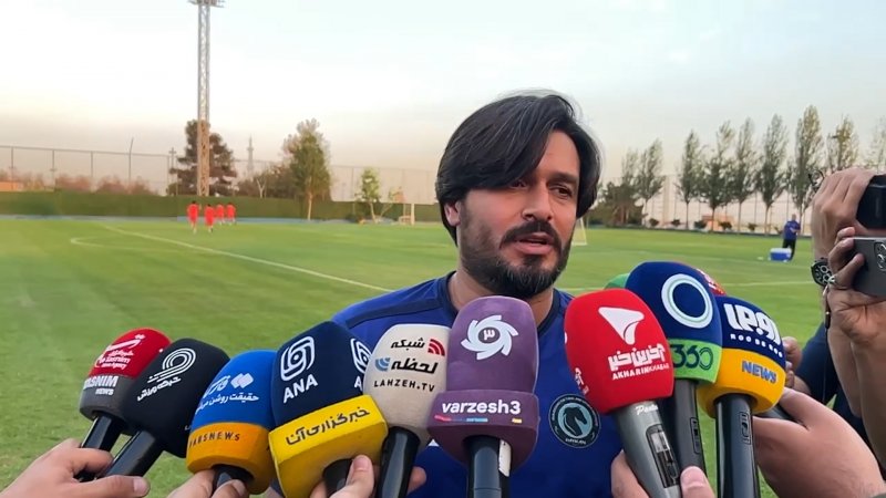 دقیقی: پرسپولیس با این تعداد بازیکن بلاتکلیف است