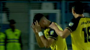 گل اول سپاهان به ملوان توسط آریا یوسفی