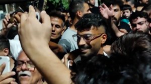 هجوم تماشاگران رامین را نقش زمین کرد!