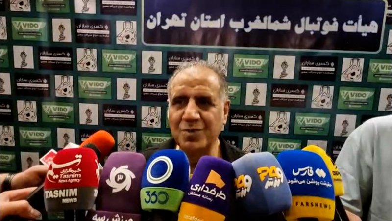 صحبت های خسروی در حاشیه مراسم رونمایی از پیراهن داوران