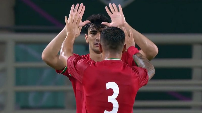 گل اول ایران به امارات توسط رزاق‌نیا