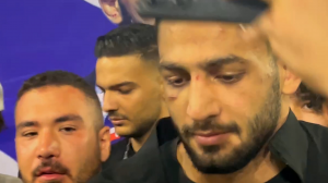 آذرپیرا در جمع هواداران