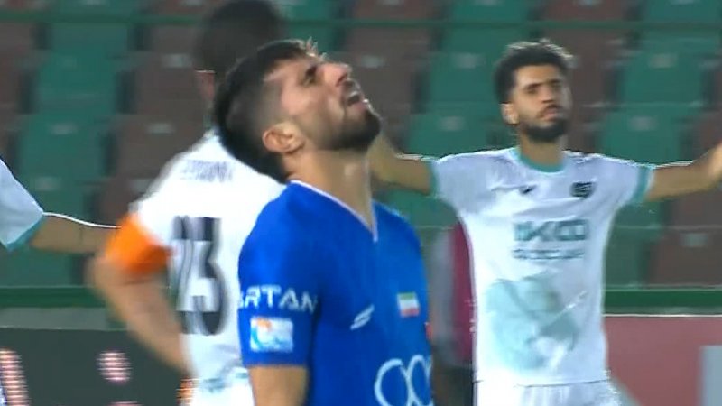 شوت دیدنی کوشکی که گوهری مانع ورود توپ به دروازه شد