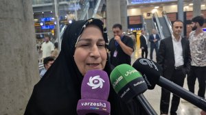 هنگام پخش کشتی هادی سرم را بالا نمی آورم 