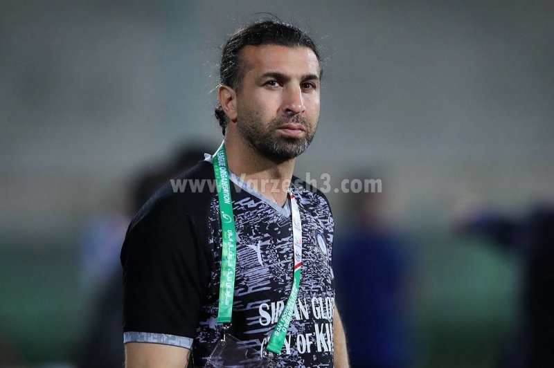 واکنش محرم نویدکیا به اشک های هادی عقیلی