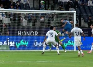 گل اول الهلال به الاخدود (لئوناردو)