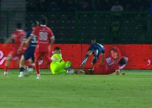 صحنه مشکوک به پنالتی برای گل گهر مقابل پرسپولیس 