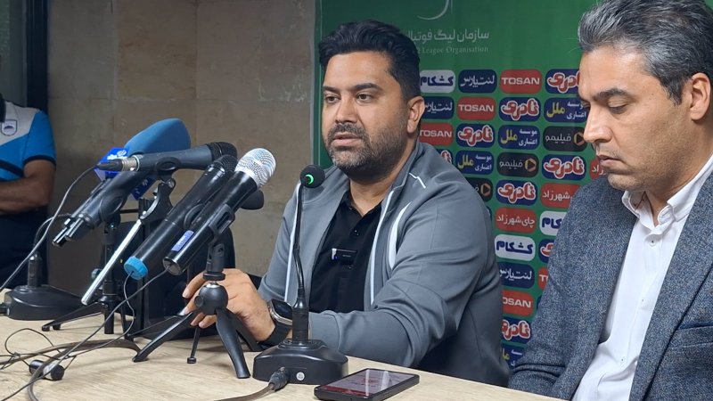 اخباری: به شعارهای استقلالی‌ها علیه تیمم توجه نکردم!