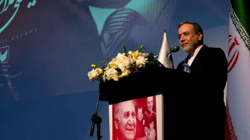  کری عباس عراقچی وزیر امور خارجه برای استقلالی‌ها
