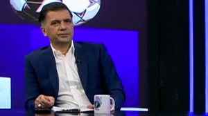 کریمی: قدر پول را نمی‌دانید، سیدورف را می‌آورید!