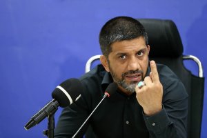 علیرضا دبیر: نظام باید بغلش را باز کند!