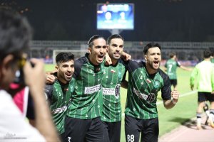 خیبر بازی با پرسپولیس را از رختکن برده بود
