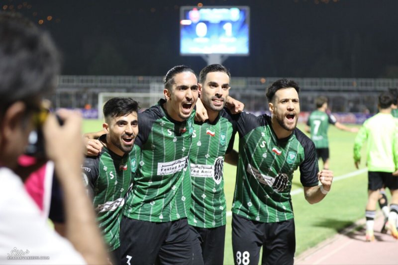 خیبر بازی با پرسپولیس را از رختکن برده بود