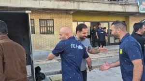 بازگشت ابراهیم صادقی به انقلاب کرج و خوش و بش با صفایی‌فر