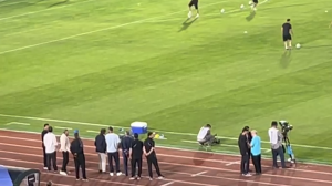 حضور چشمی در کنار ساپینتو حین گرم کردن