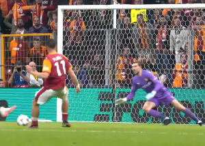 گل سوم گالاتاسرای به بوده گلیمیت (آکگون)