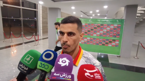 نعمتی: هواداران معترض خط می‌گیرند