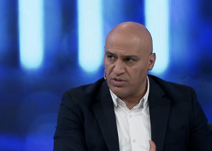 منصوریان: باشگاه پرسپولیس باید بیفوما را جریمه کند