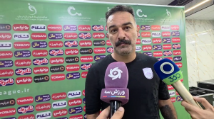 حنیف: خداراشکر در اولین میزبانی با پیروزی از زمین خارج شدیم