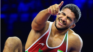 غلامرضا فرخی؛ مهمون ویژه فوتبال امروز فجر و استقلال 