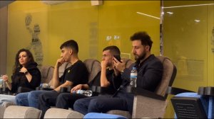 یاسر آسانی برای تماشای بسکتبال استقلال وارد سالن شد