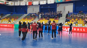 جشن دختران هندبال ایران پس از قهرمانی