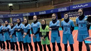 صحبت های صمیمانه تقوی در جمع تیم ملی واليبال زنان 