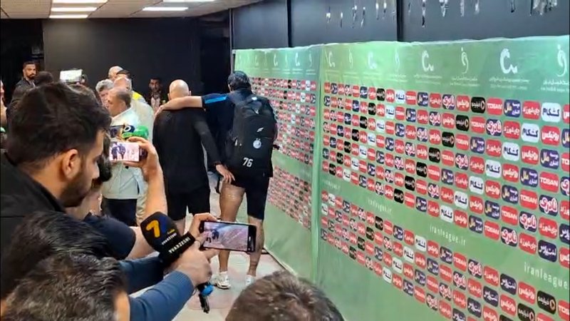 حبیب فرعباسی لنگ لنگان سوار اتوبوس باشگاه شد