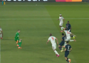 گل اول بایرن مونیخ به پاری سن ژرمن توسط دیاز