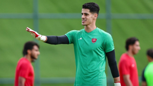 نیازمند: با واسطه پرسپولیس نیامده ام