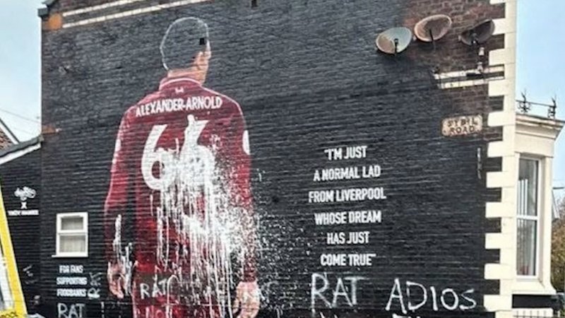 آیا سرنوشت فیگو در انتظار آرنولد است؟