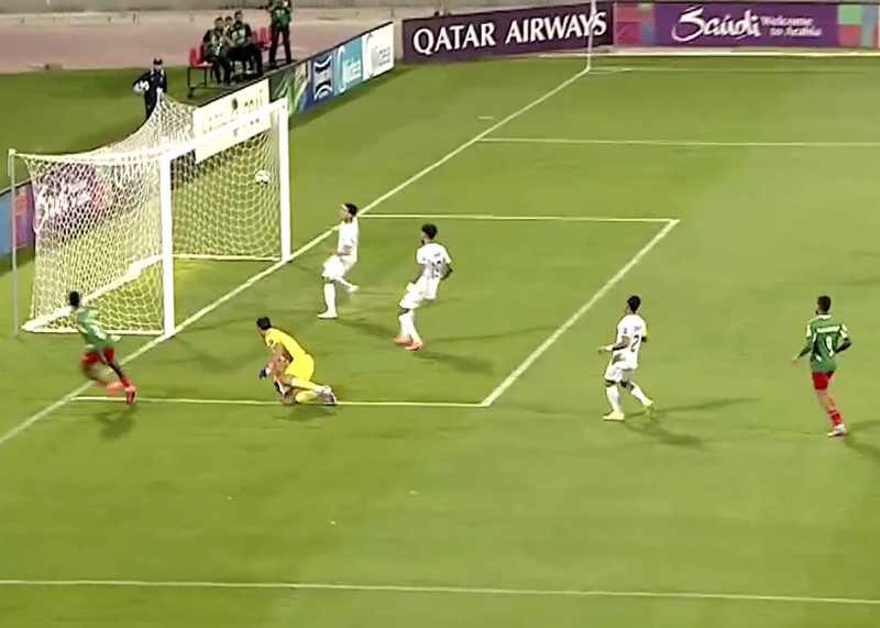 نجات دروازه استثنایی آشورماتوف مقابل الوحدات