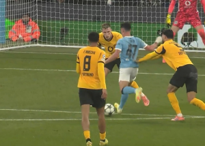 گل سوم منچسترسیتی به دورتموند توسط فودن