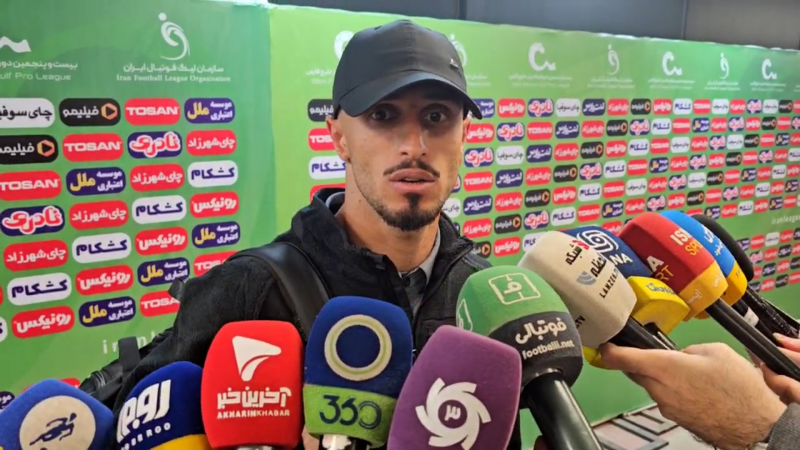 علیپور: چون حرف نمیزنیم فکر نکنید همه چیز گل و بلبل است!