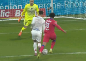 گل اول لیون به پاری سن ژرمن (موریرا)