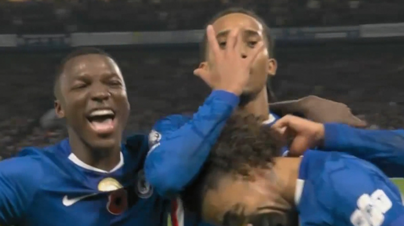 گل دوم چلسی به ولورهمپتون (پدرو)