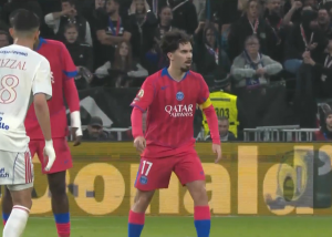 گل اول پاری سن ژرمن به لیون (امری)