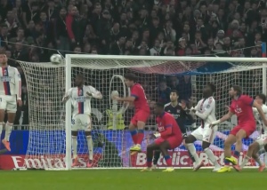 گل سوم پاری سن ژرمن به لیون (ژائو نوس)