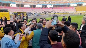 محبوبیت عجیب هادی عقیلی در بین هواداران سپاهان