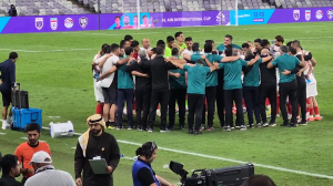 حلقه اتحاد بازیکنان تیم ملی پیش از ضربات پنالتی