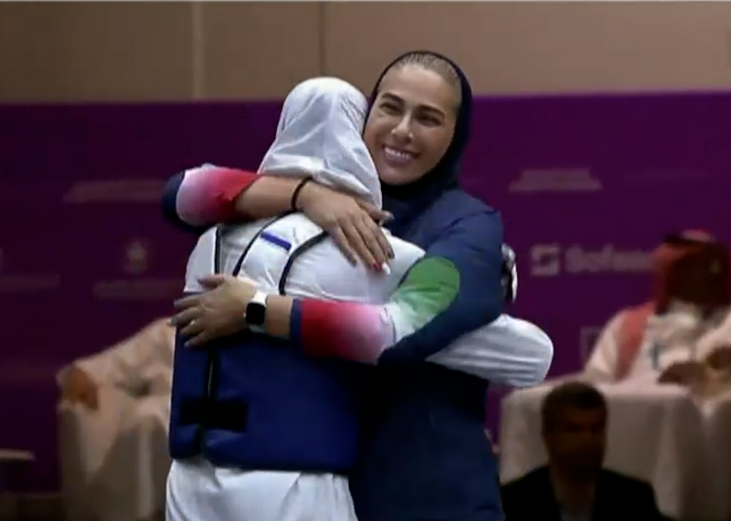 لحظات احساسی استاد و شاگرد؛ احترام ویژه هستی به مهروز!