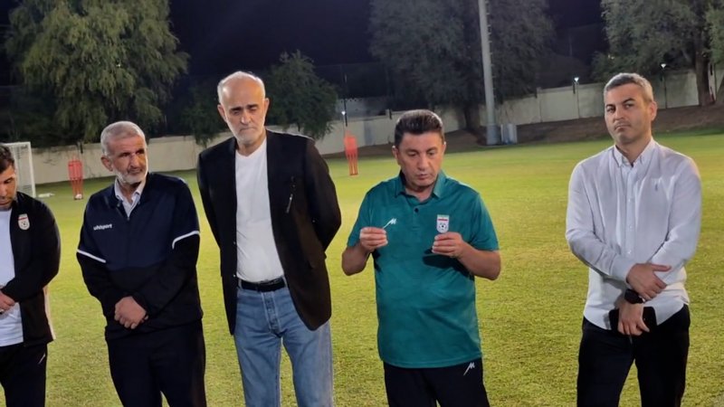 قلعه‌نویی: جوانها طارمی را سرمشق خودشان کنند