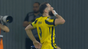 گل اول الاتحاد به الریاض توسط کریم بنزما