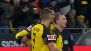 گل دوم دورتموند به اشتوتگارت توسط بایر