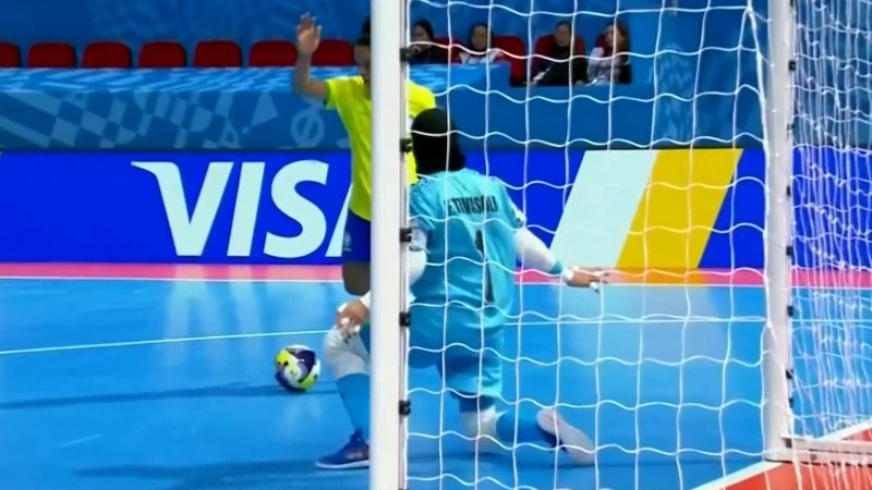 گل اول برزیل به ایران توسط آنا لوئیزا