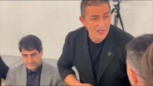 ورود پرویز برومند به مراسم روضه حضرت زهرا (س)