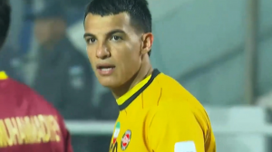 شوت خطرناک حسین زاده مقابل نسف قارشی