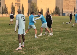 چالش انتخاب خرس وسط در تمرین استقلال