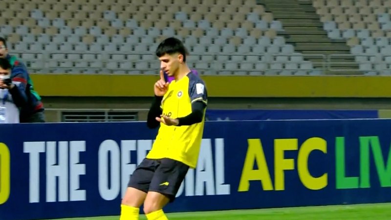 گل اول سپاهان به الحسین توسط آریا یوسفی